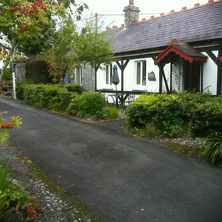 Caheroyn House Bed and breakfast 4*